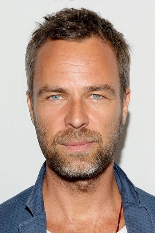 Kép: JR Bourne színész profilképe