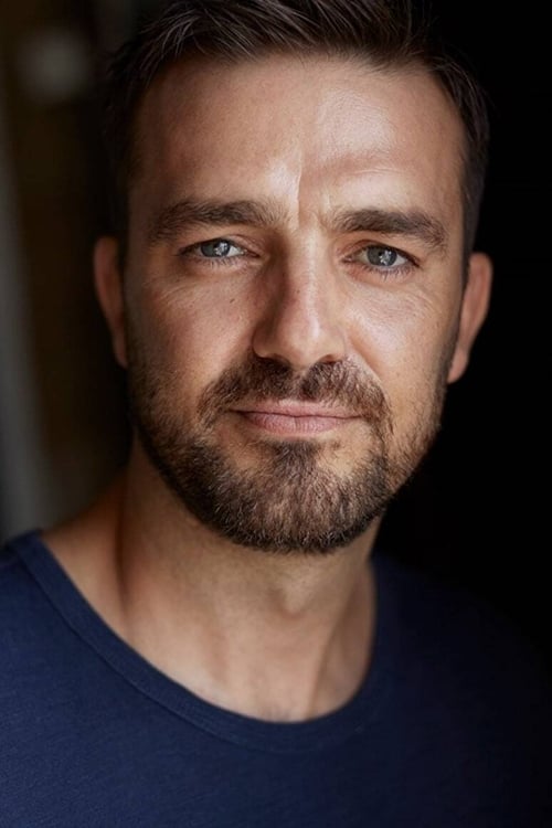 Kép: Carl Beukes színész profilképe