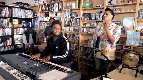 Poster della serie NPR Tiny Desk Concerts