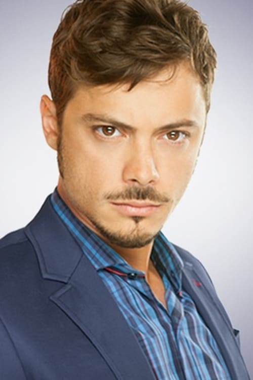 Kép: Tomás Fonzi színész profilképe