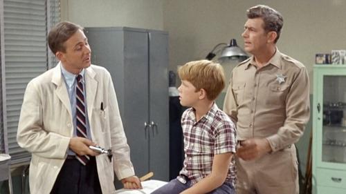 Escena del episodio 15 de la temporada 7 de la serie The Andy Griffith Show