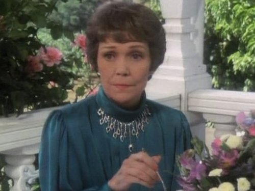 Escena del episodio 9 de la temporada 9 de la serie Falcon Crest