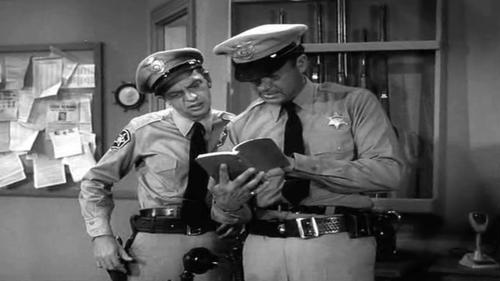 Escena del episodio 2 de la temporada 2 de la serie The Andy Griffith Show