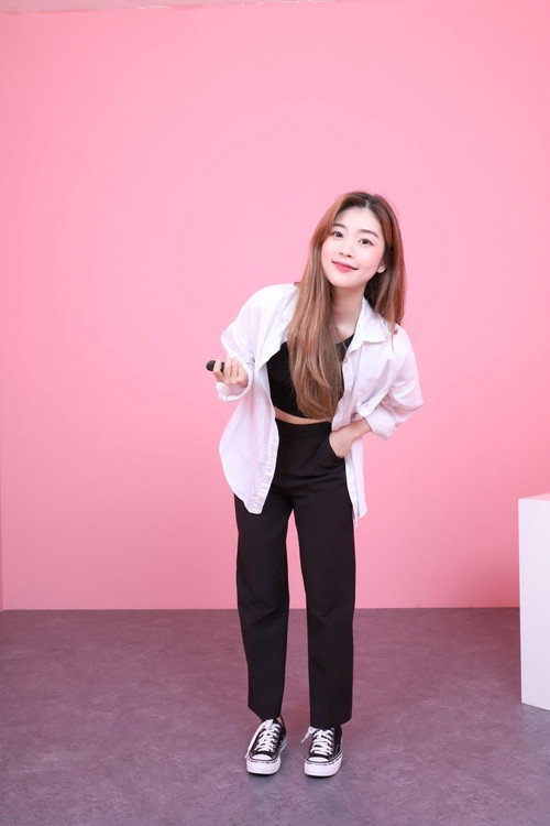 Kang Yu-jung photo 3
