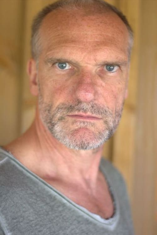 Kép: Alfred Hartung színész profilképe