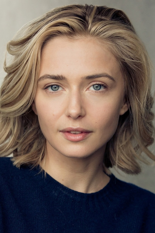 Kép: Sophie Simnett színész profilképe