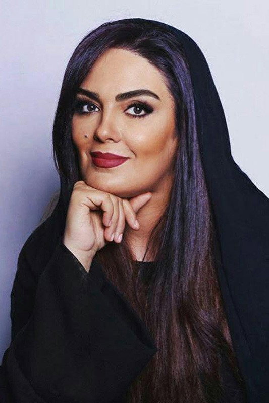 Sara Khoeniha's poster