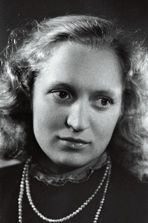 Ellen Alaküla's poster