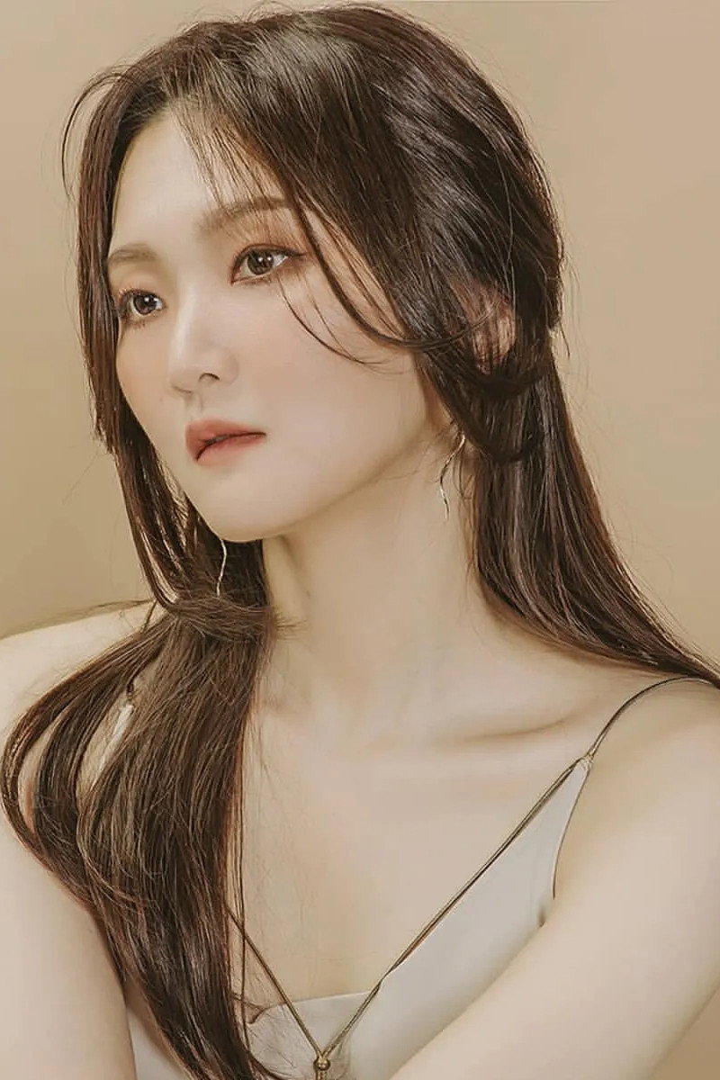 Jang Mi's poster