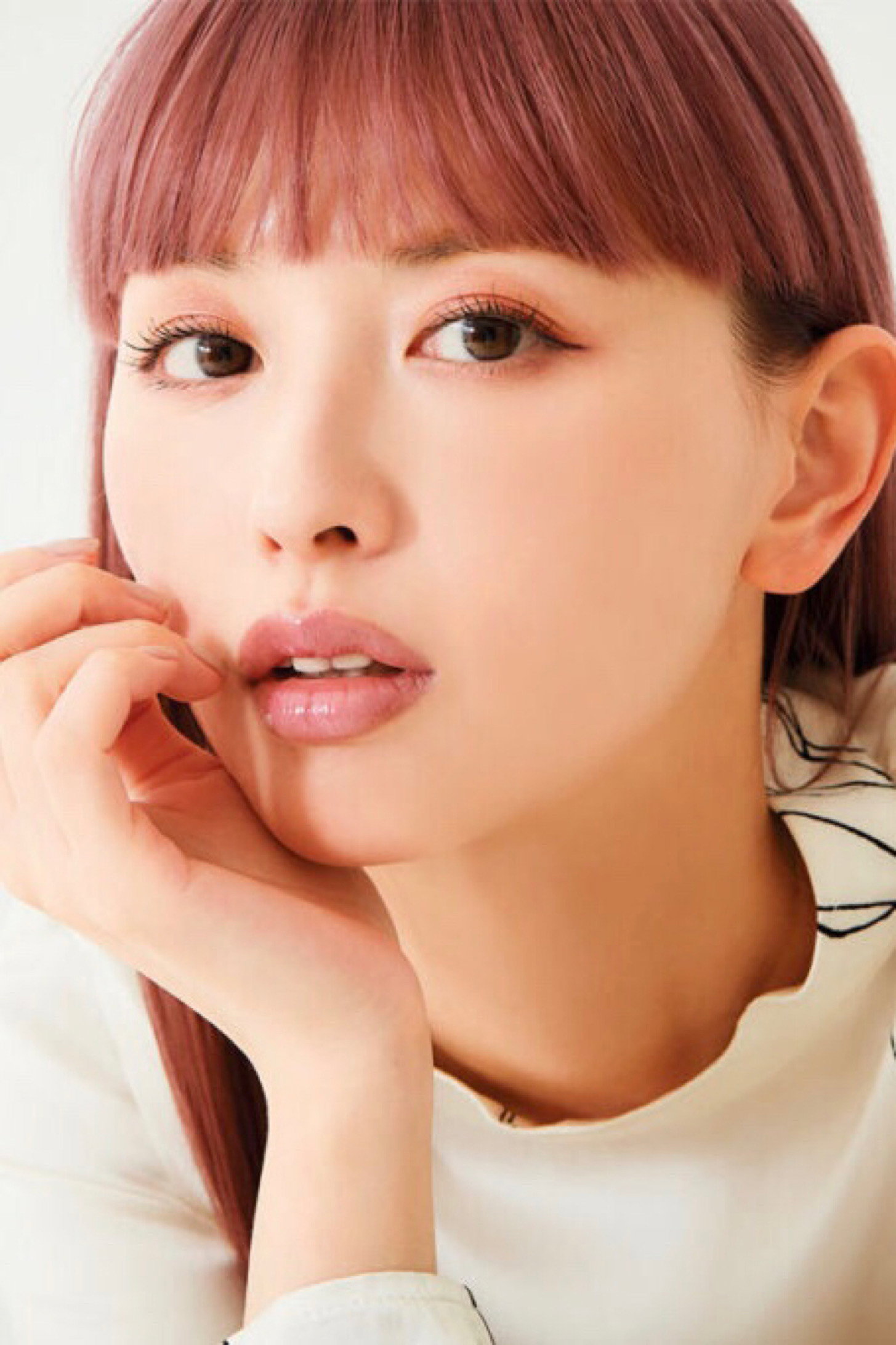 Emi Suzuki's poster