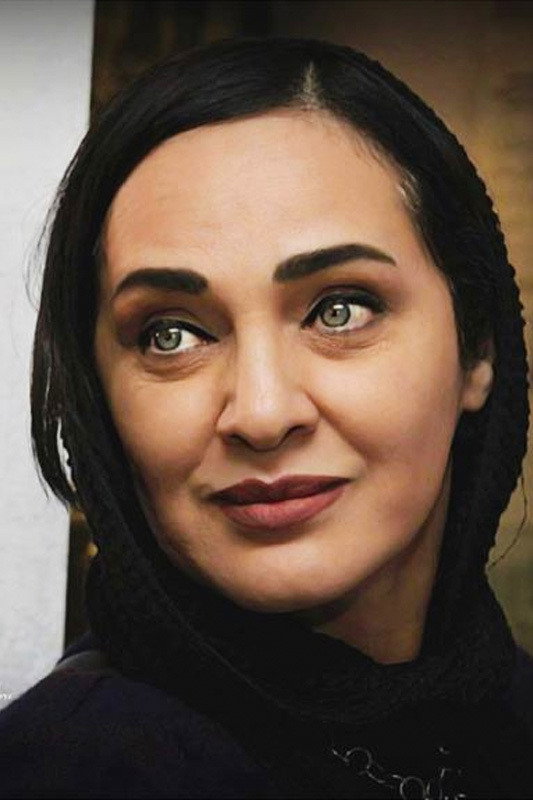 Roya Nownahali's poster