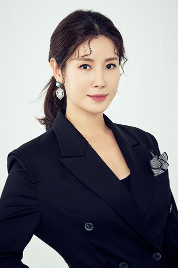 Lee Tae-ran's poster