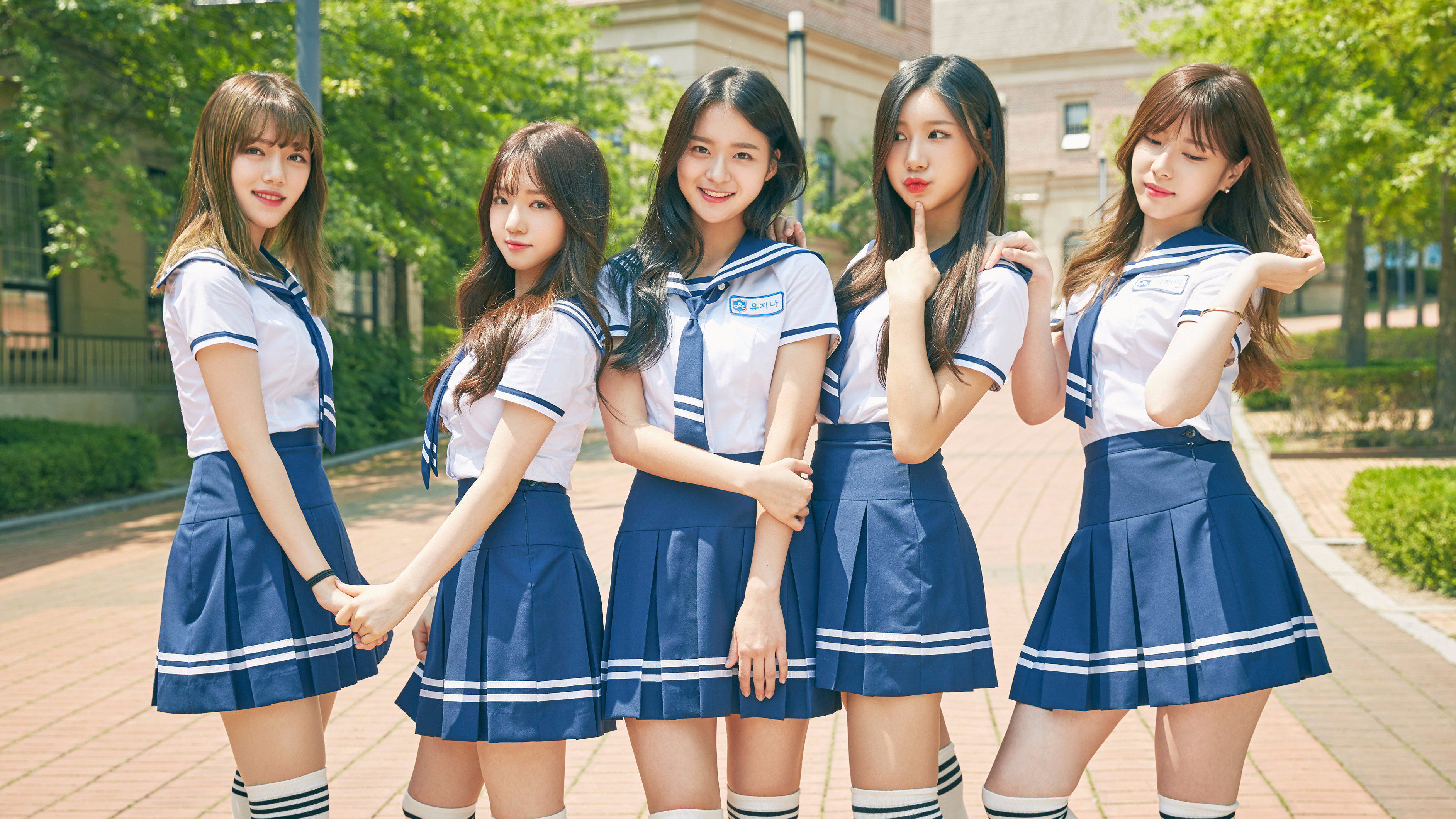 Idol School's poster