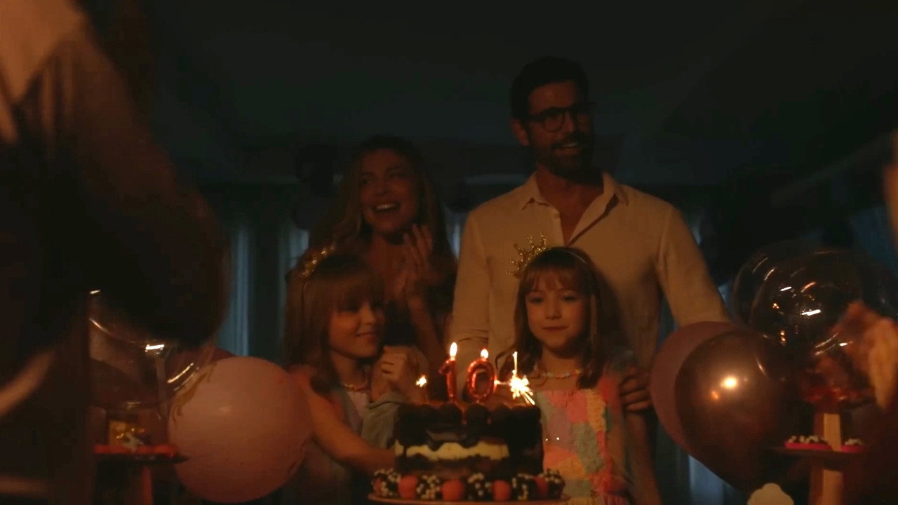 A Happy Family's poster