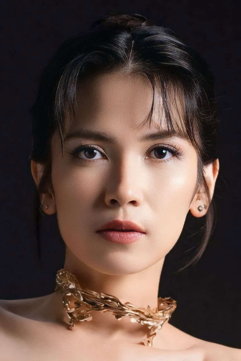 Dinda Kanyadewi's poster