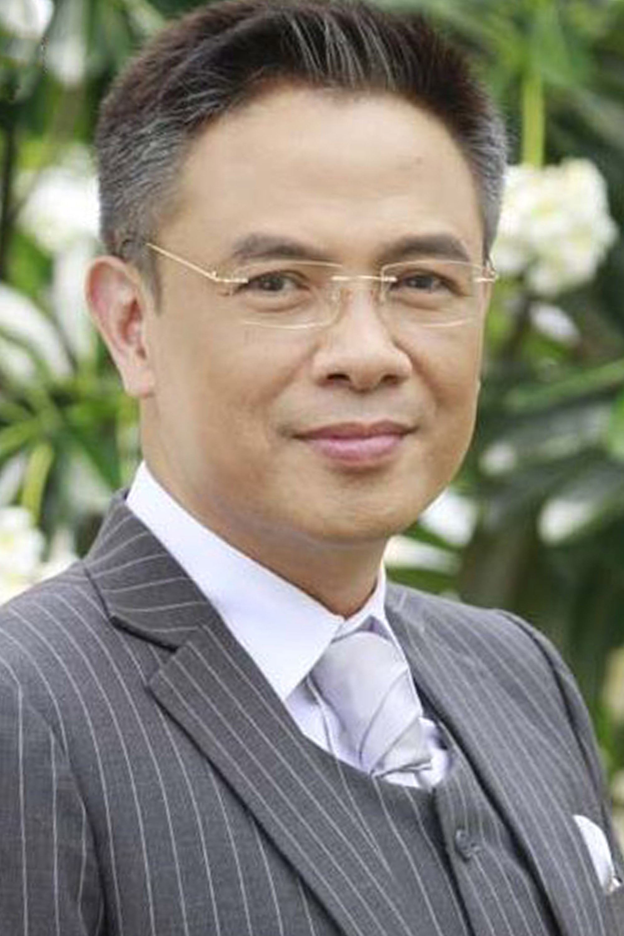 Dilok Thongwattana's poster