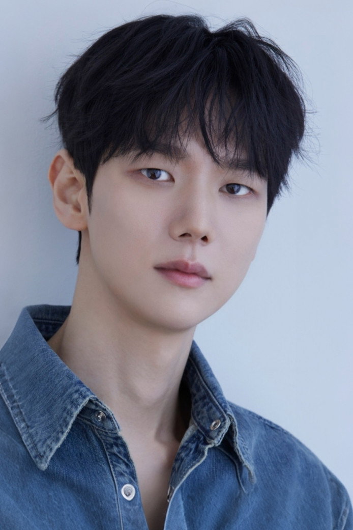 Lee Hyun-jun's poster