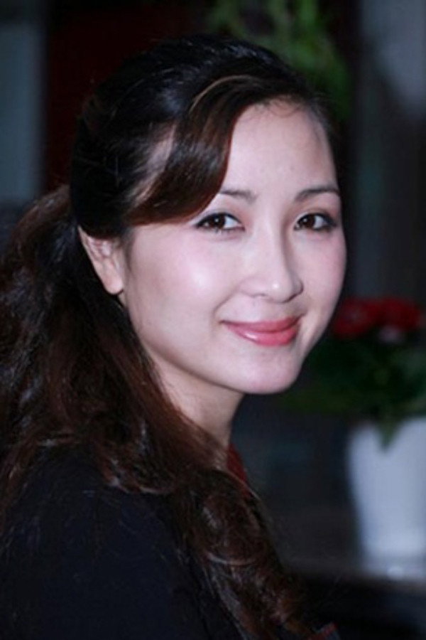 Khánh Huyền's poster