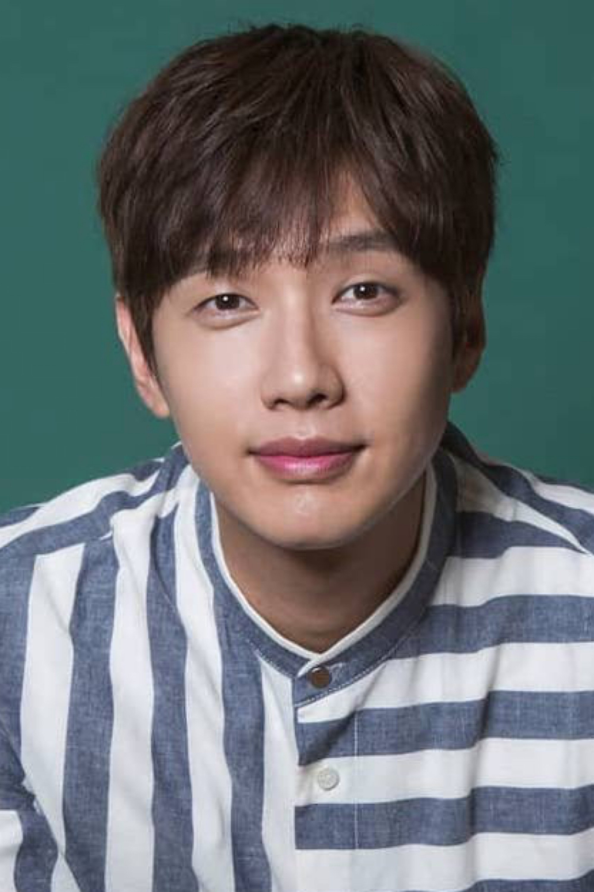 Ji Hyun-woo's poster