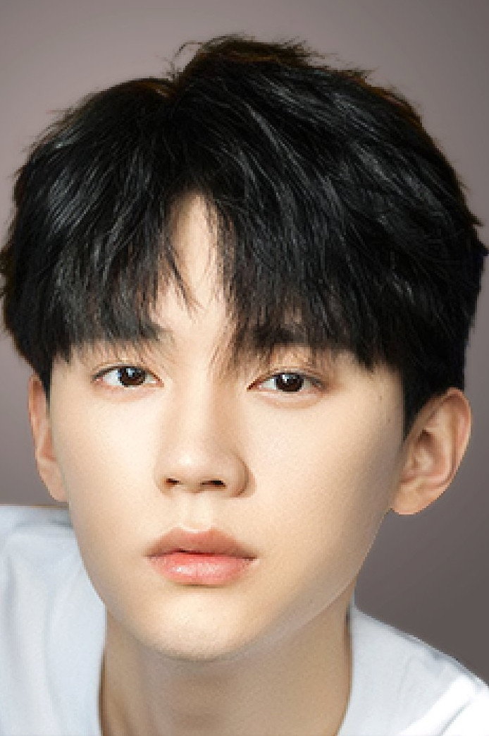 Zhou Yiran's poster