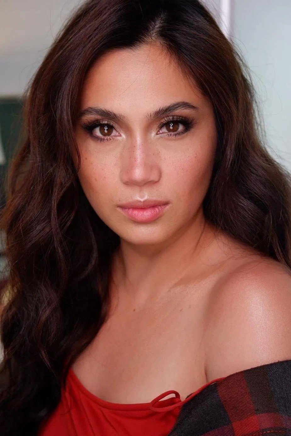 Diana Zubiri's poster