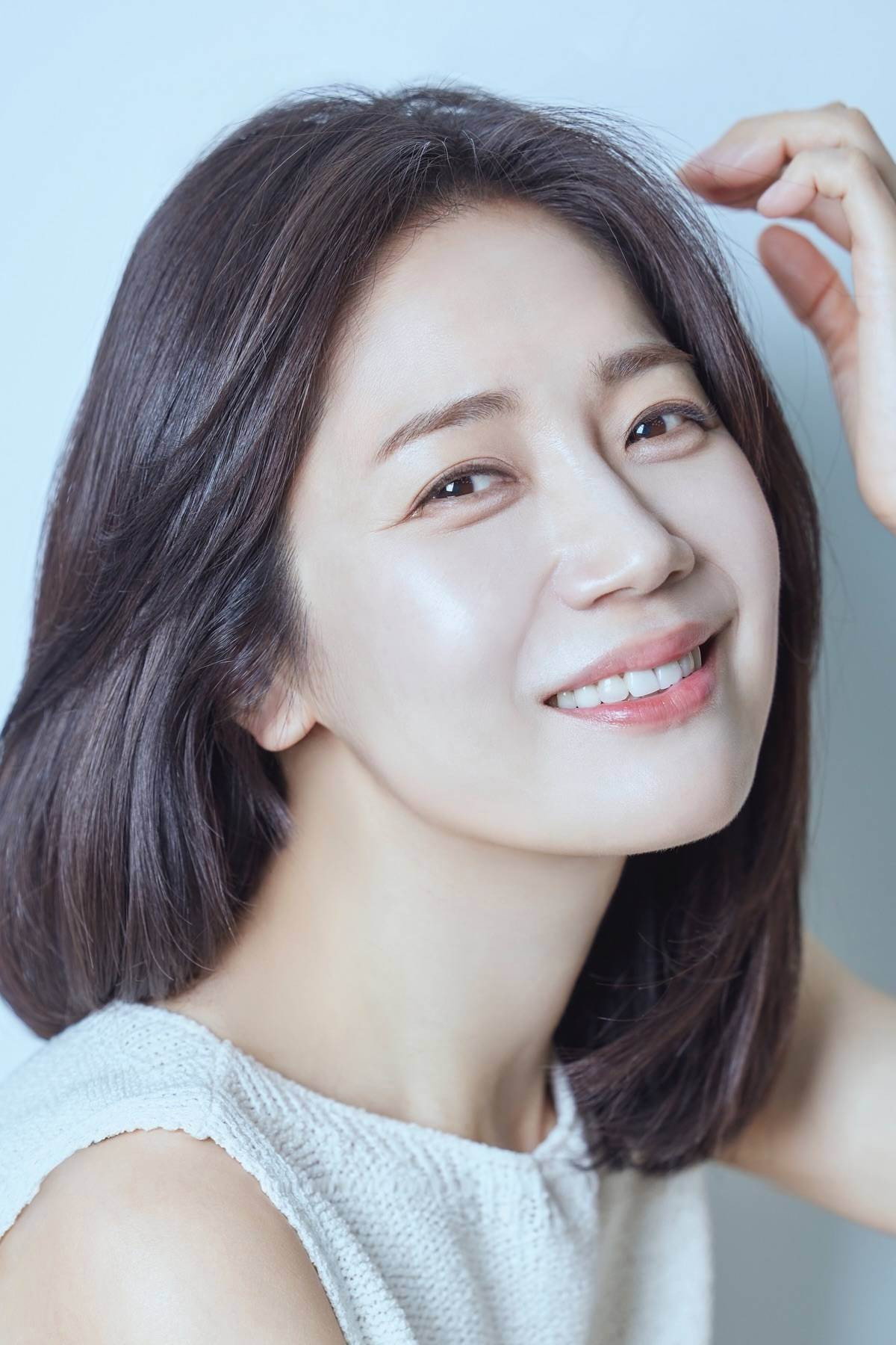 Go Gyoung-hee's poster
