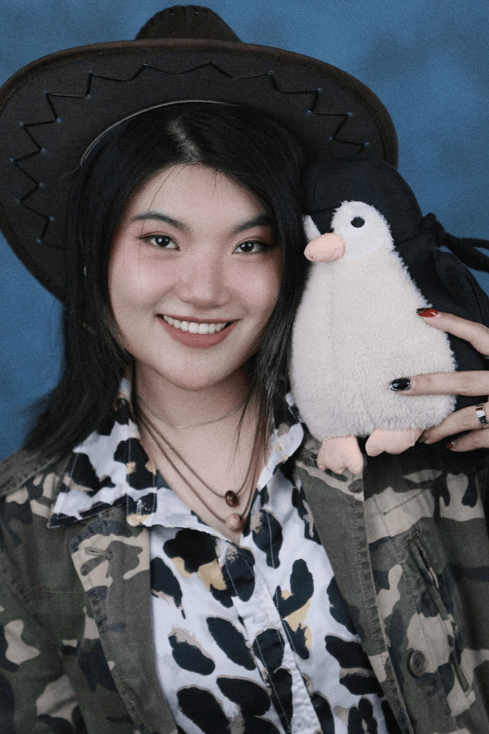 梁嘉琪's poster