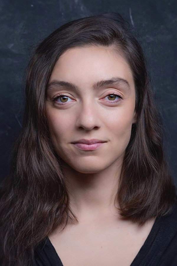 Merve Dizdar's poster
