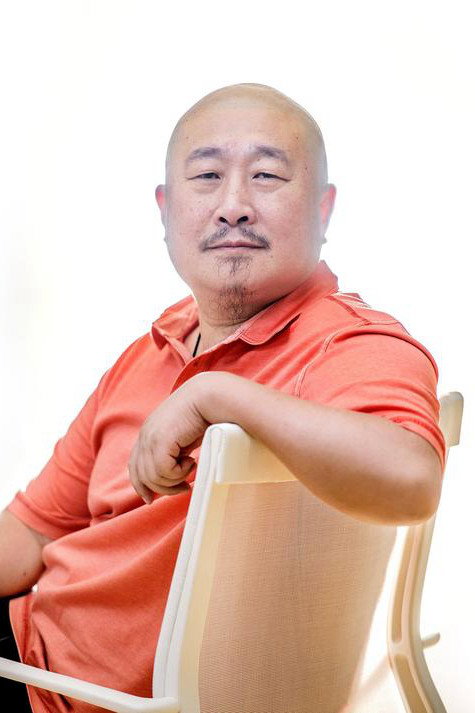 Ding Hei's poster