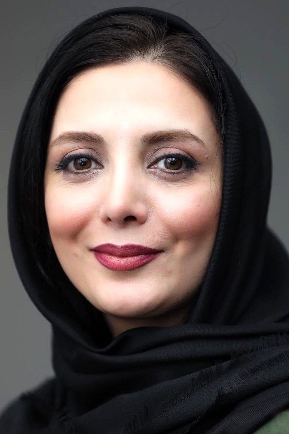 Roya Mirelmi's poster