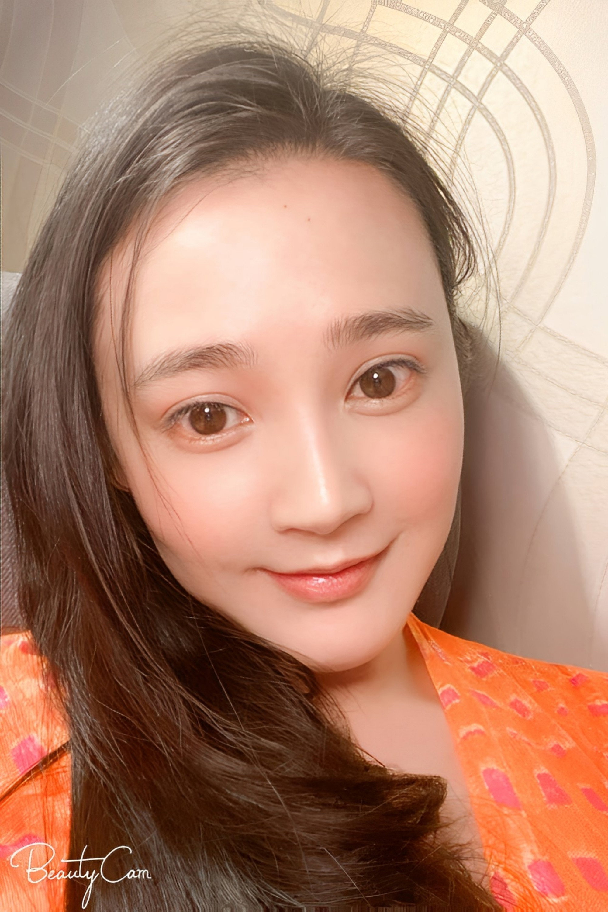 蒙璐's poster
