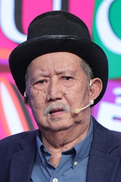 Mạc Can's poster