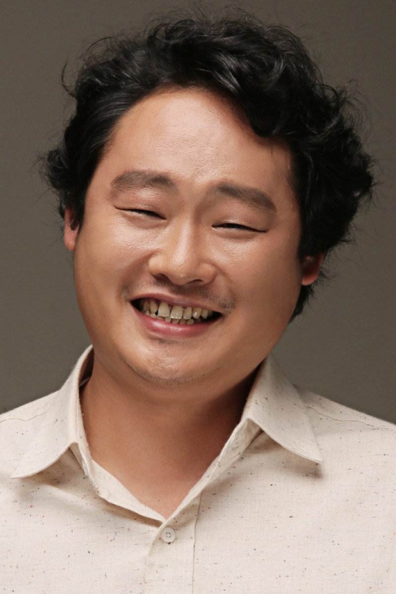 Lee Yoo-jun's poster