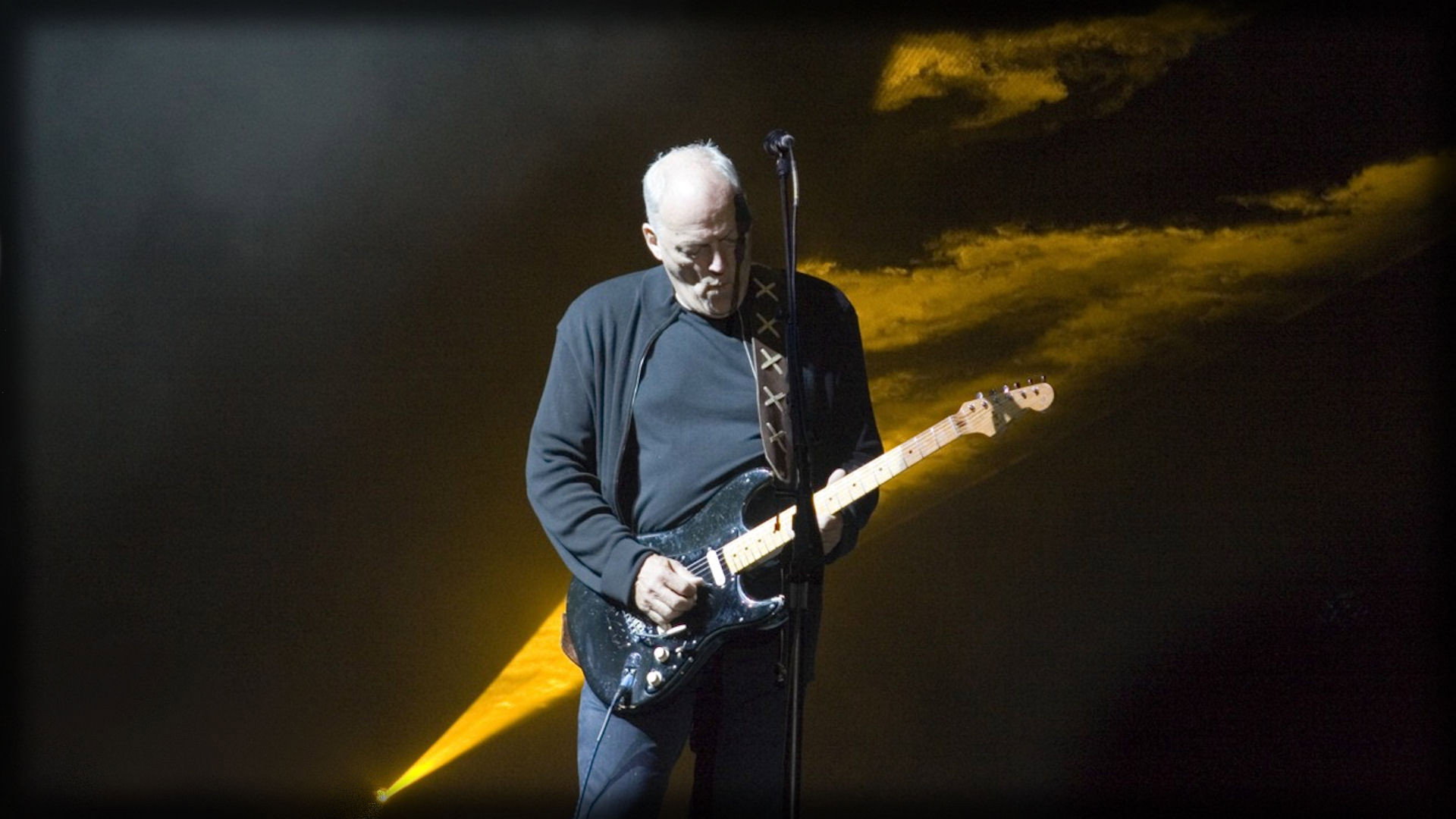 David Gilmour: Remember That Night's poster