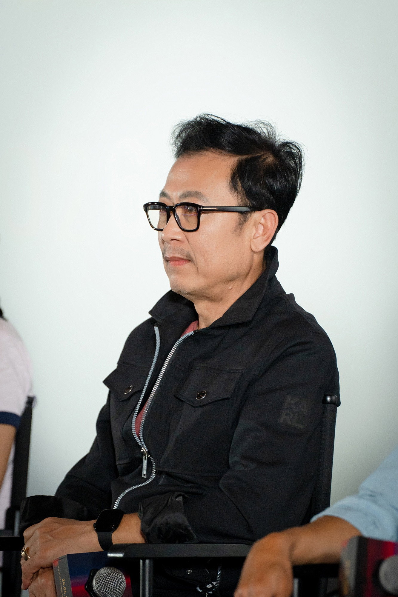 Vân Sơn's poster