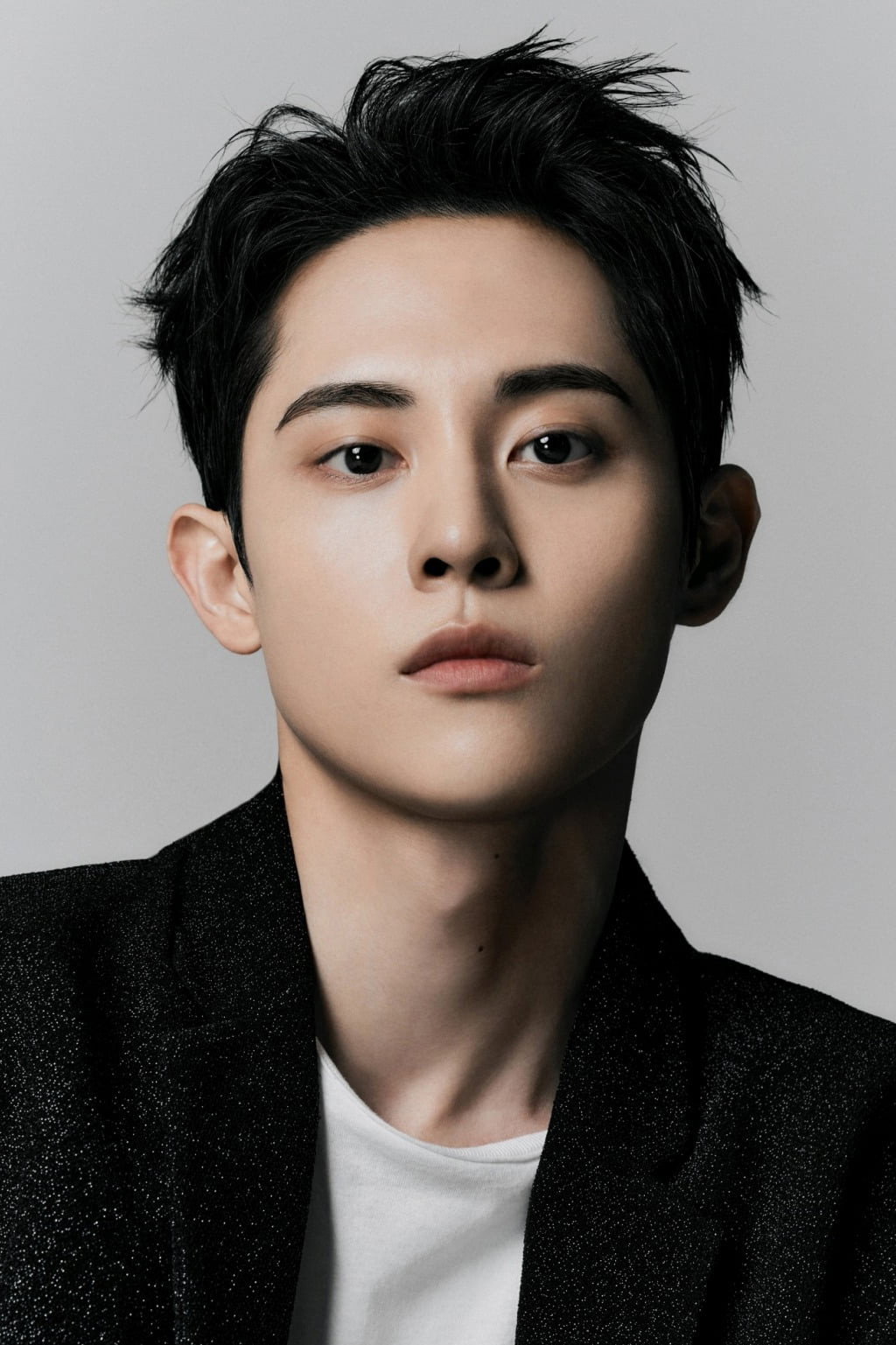 Lee Jong-hyun's poster