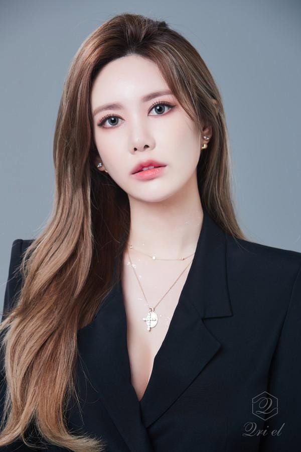 Qri's poster
