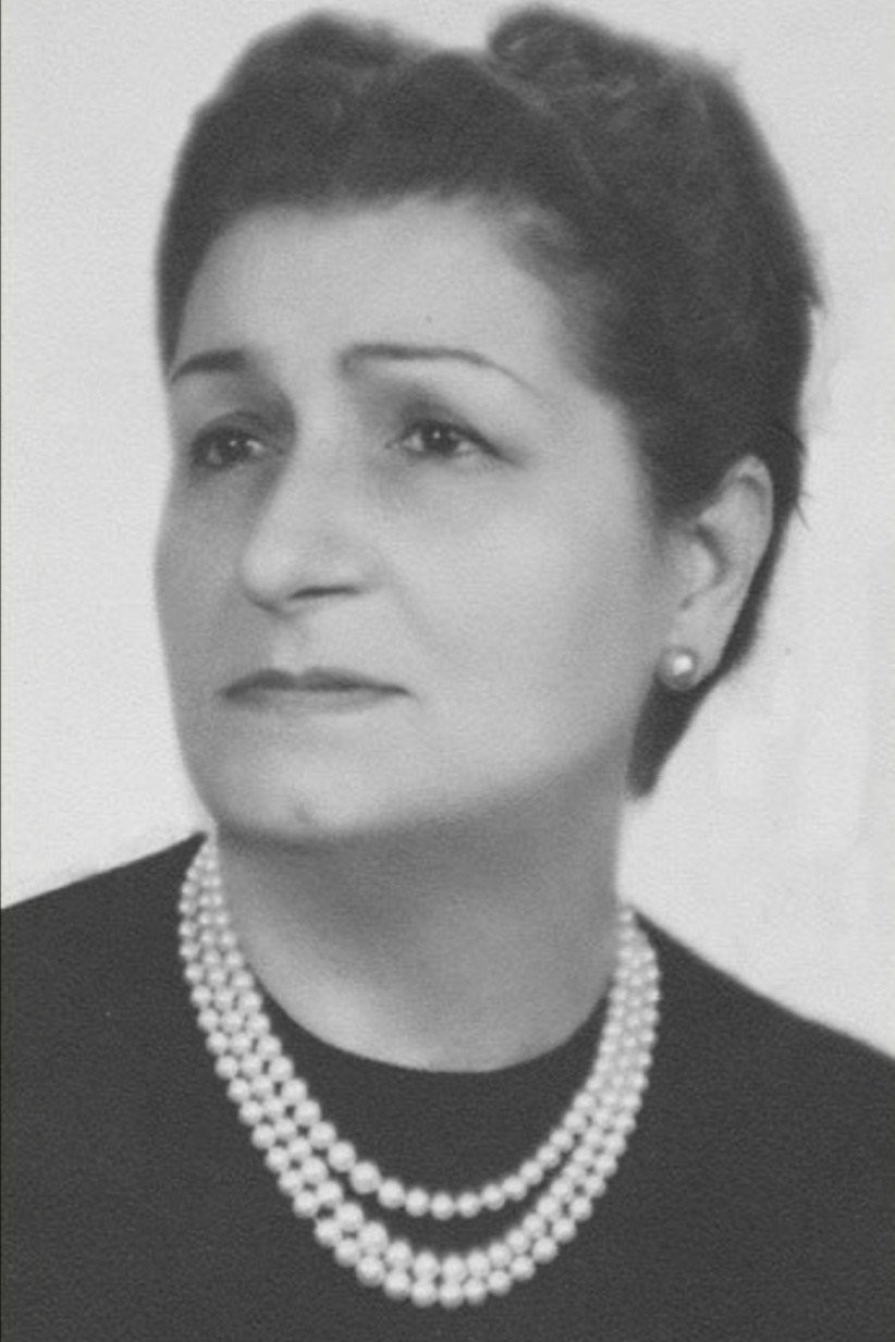 Lola Braccini's poster