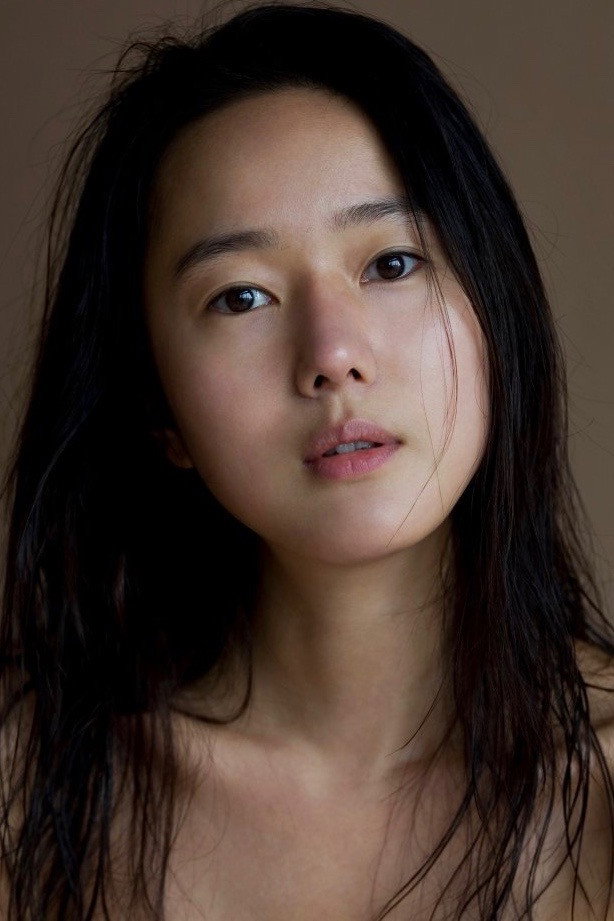 Yoon Jin-seo's poster