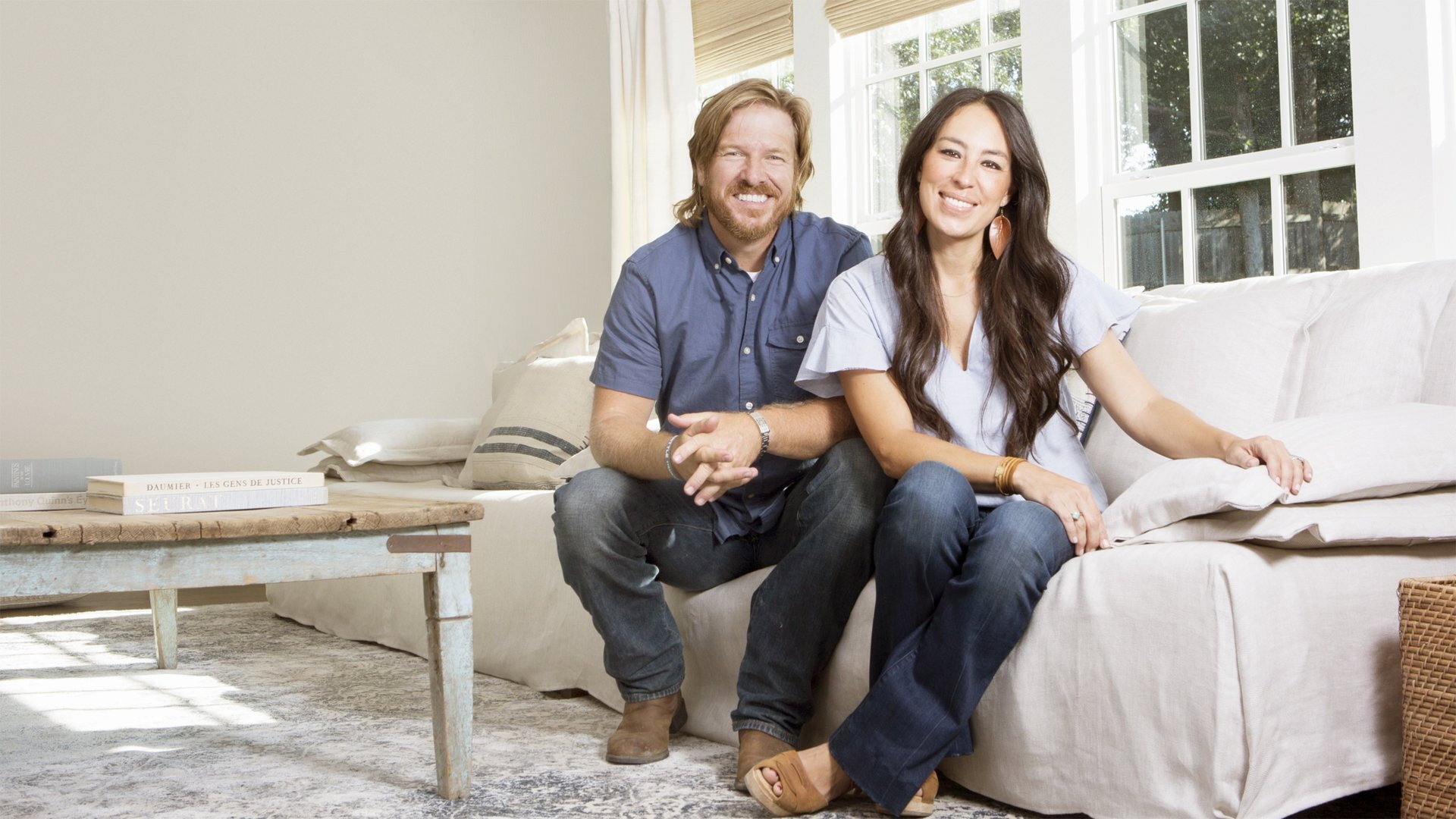 Fixer Upper: Behind the Design's poster