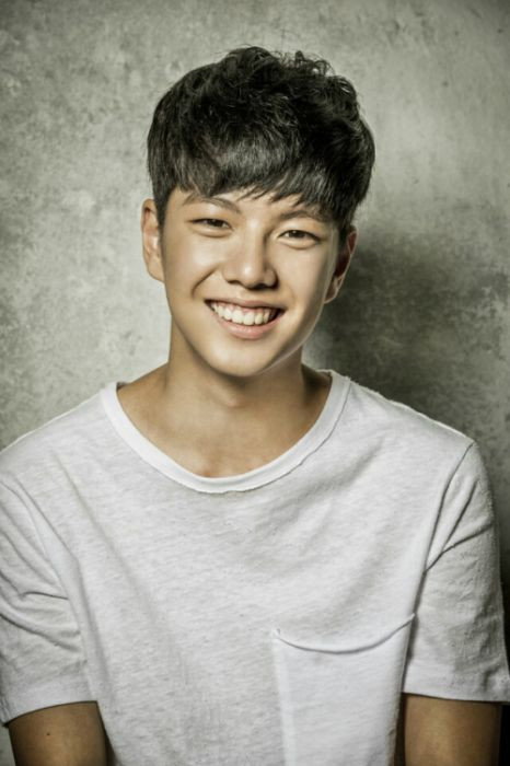 Ji Min-hyuk's poster