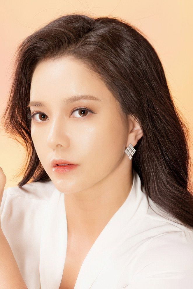 Choi Eun-ju's poster