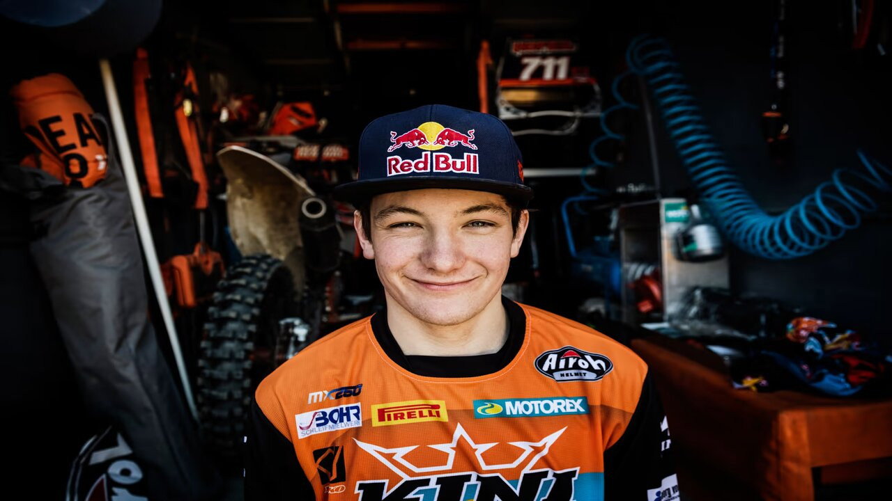 MX World's poster
