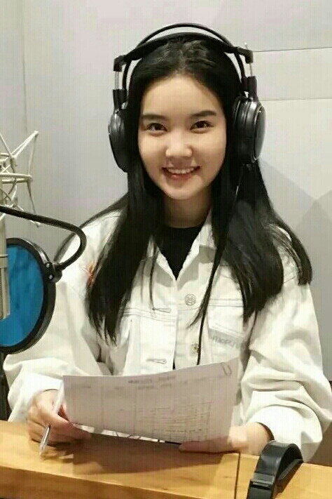 Wang Xiaoqian's poster