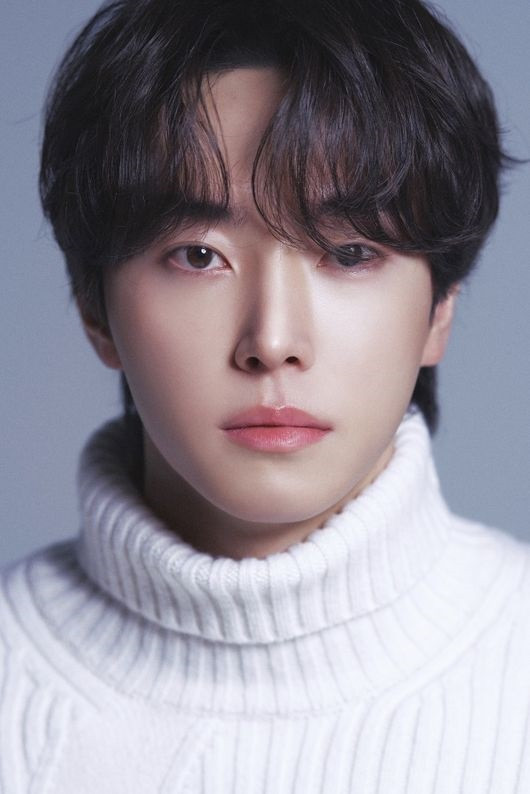 Lee Tae-hee's poster