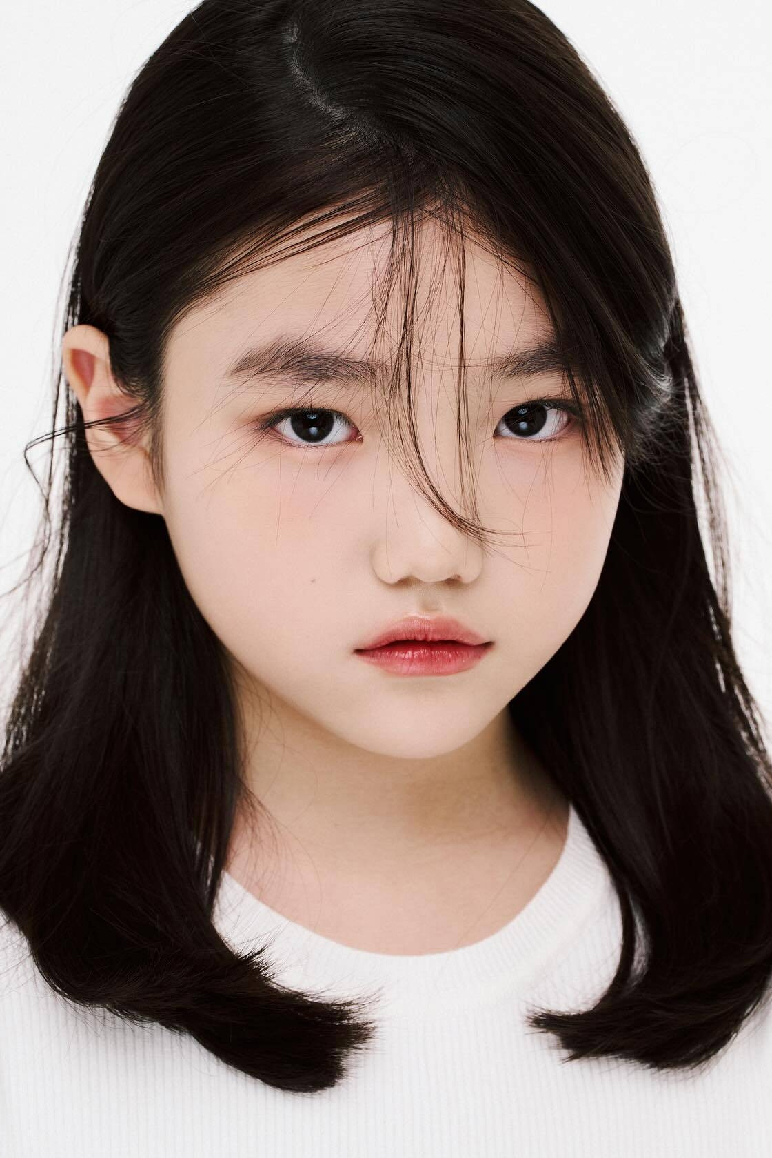 Lee So-yoon's poster