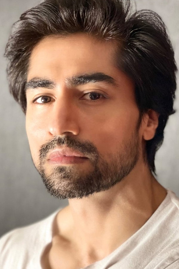 Harshad Chopda's poster
