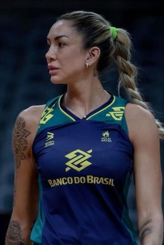 Thaísa Daher de Menezes's poster