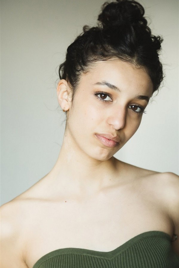 Emma Boulanouar's poster