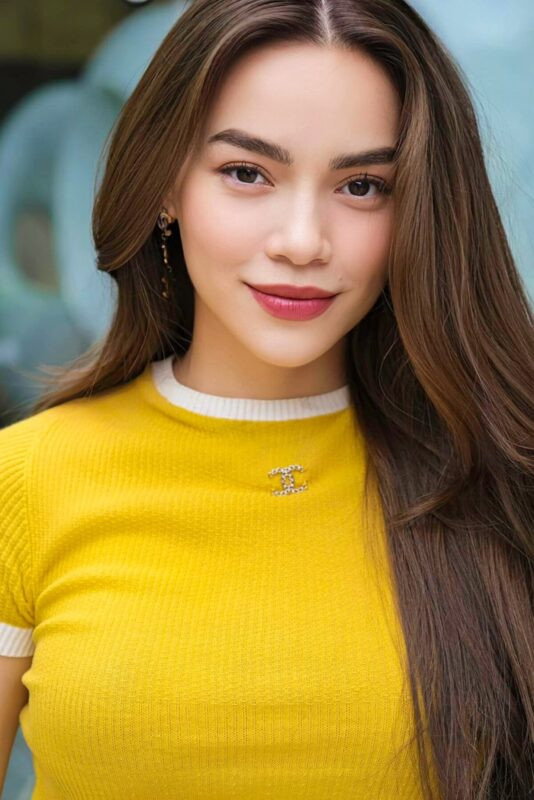 Hồ Ngọc Hà's poster